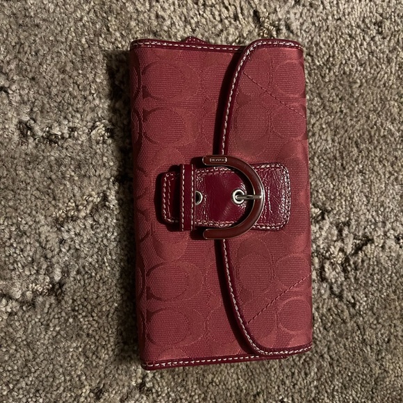 Dark Red Authentic Coach Purse with matching wallet. T - Picture 5 of 7